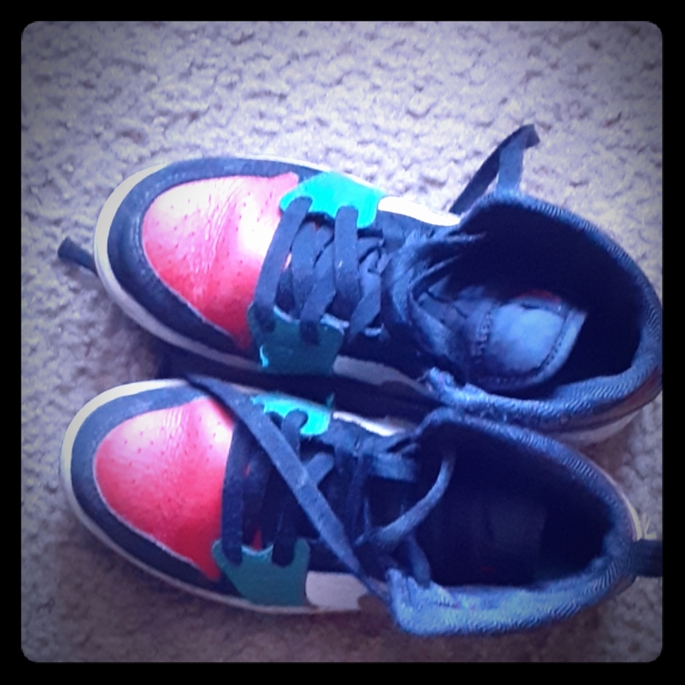 This shoes